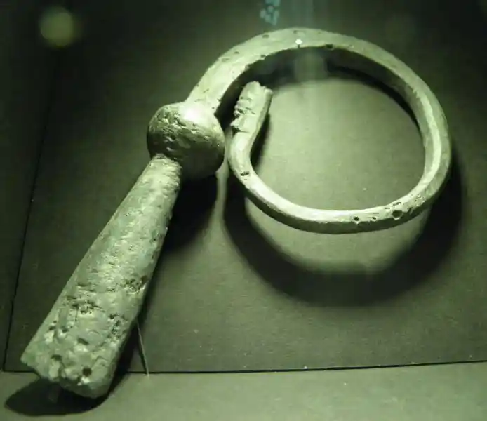 Large crozier
